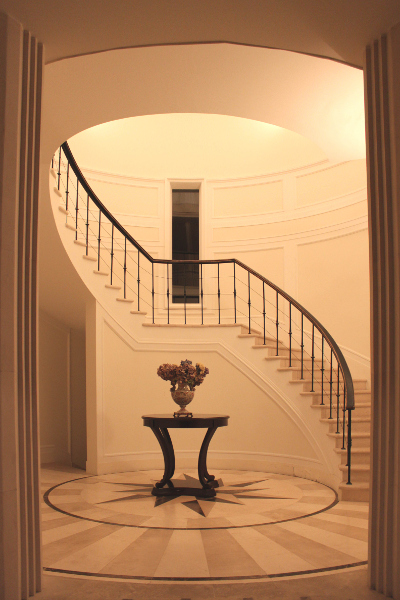 Staircase in the Znamenskoye house